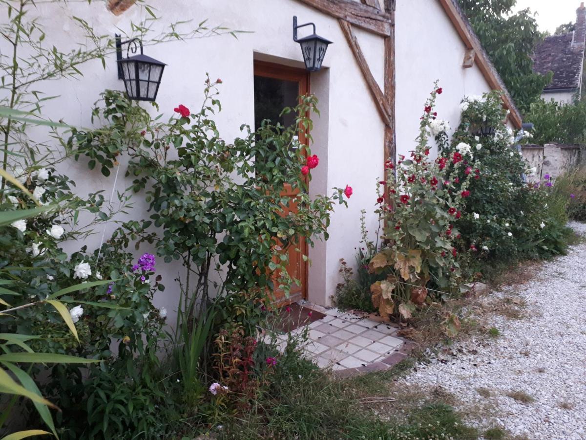 Hotel La Grange Des Blins Jouy  Exterior foto